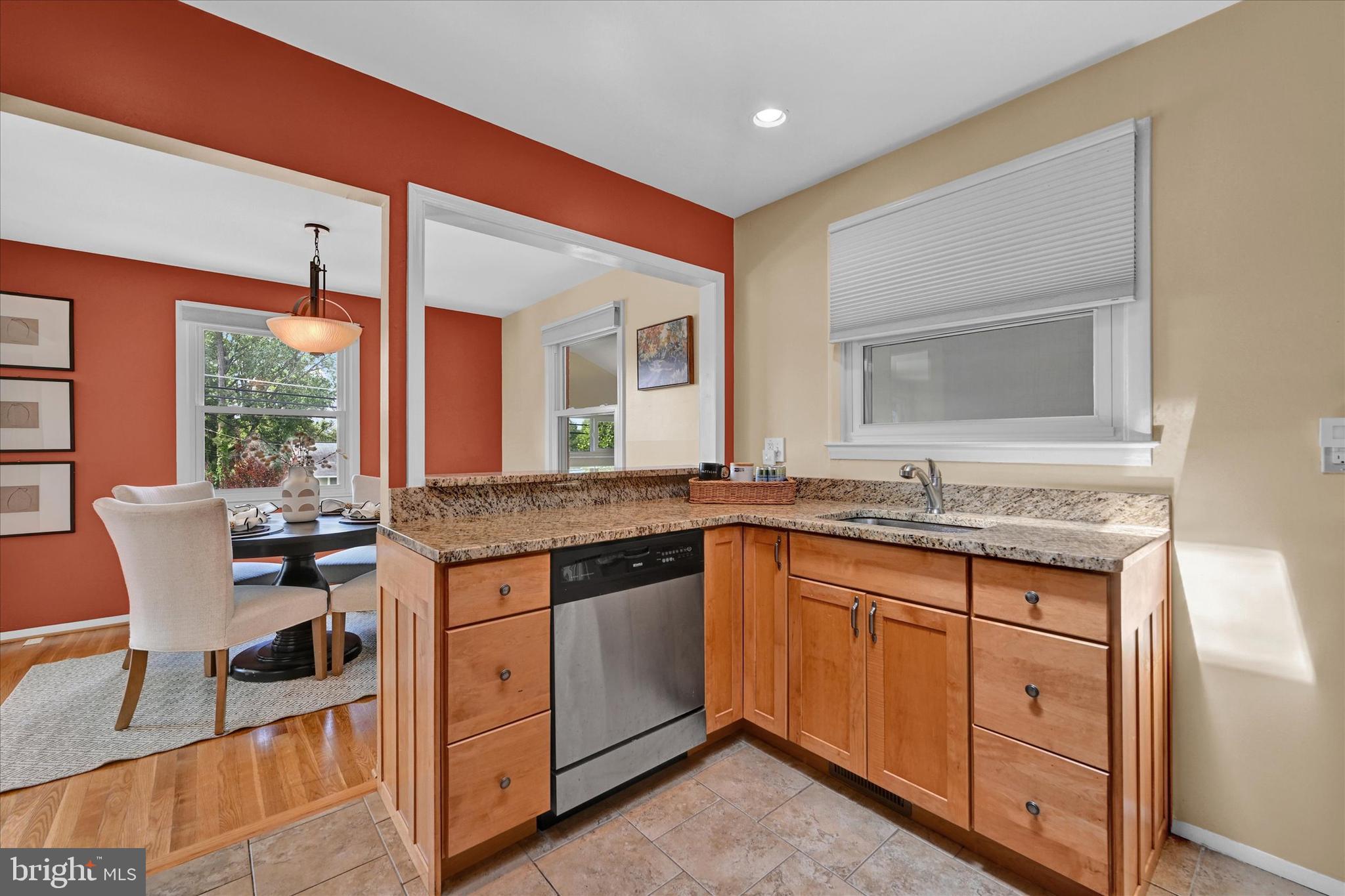 328 Aigburth Road Towson, MD 21286 - Photo 14 of 41