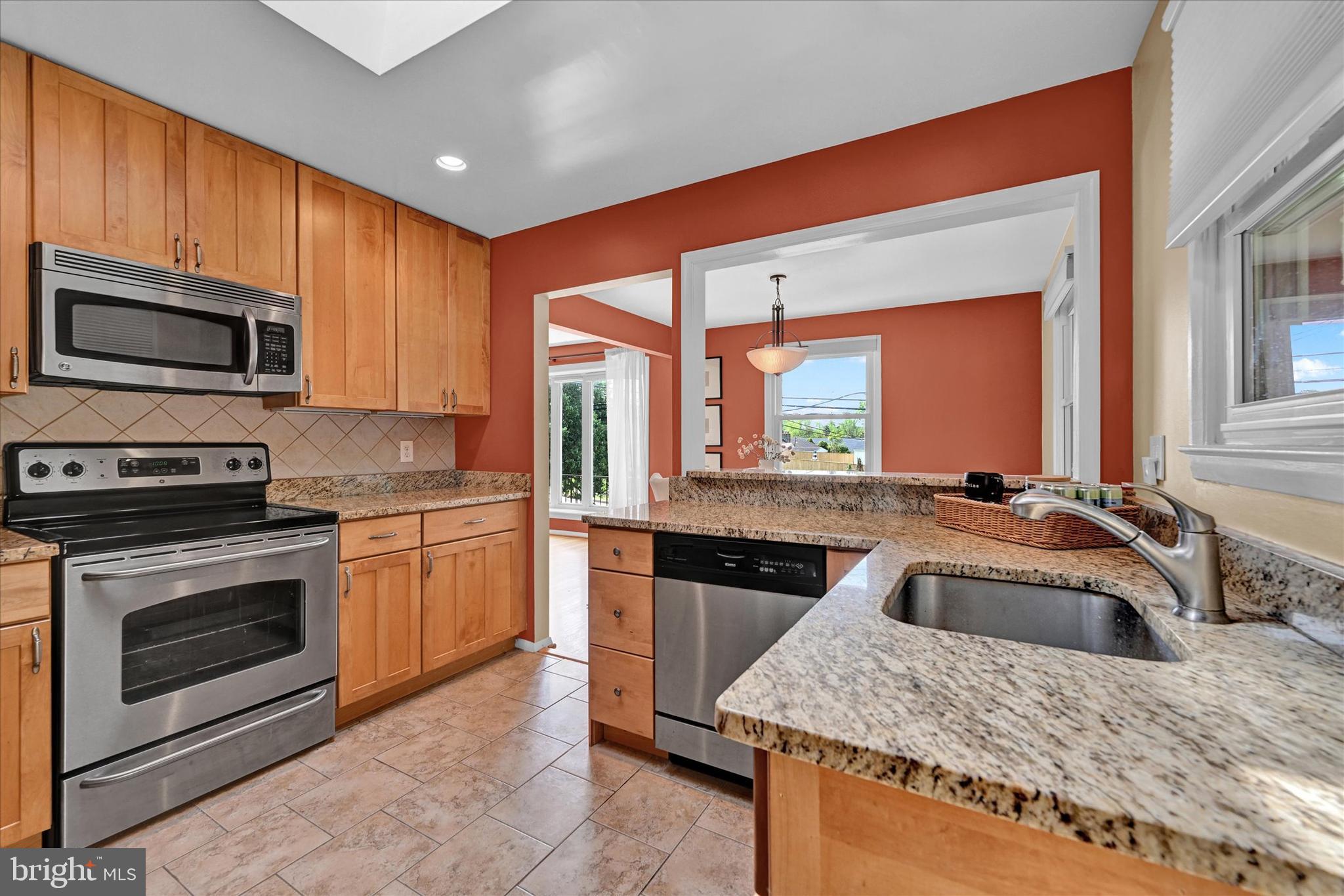 328 Aigburth Road Towson, MD 21286 - Photo 15 of 41