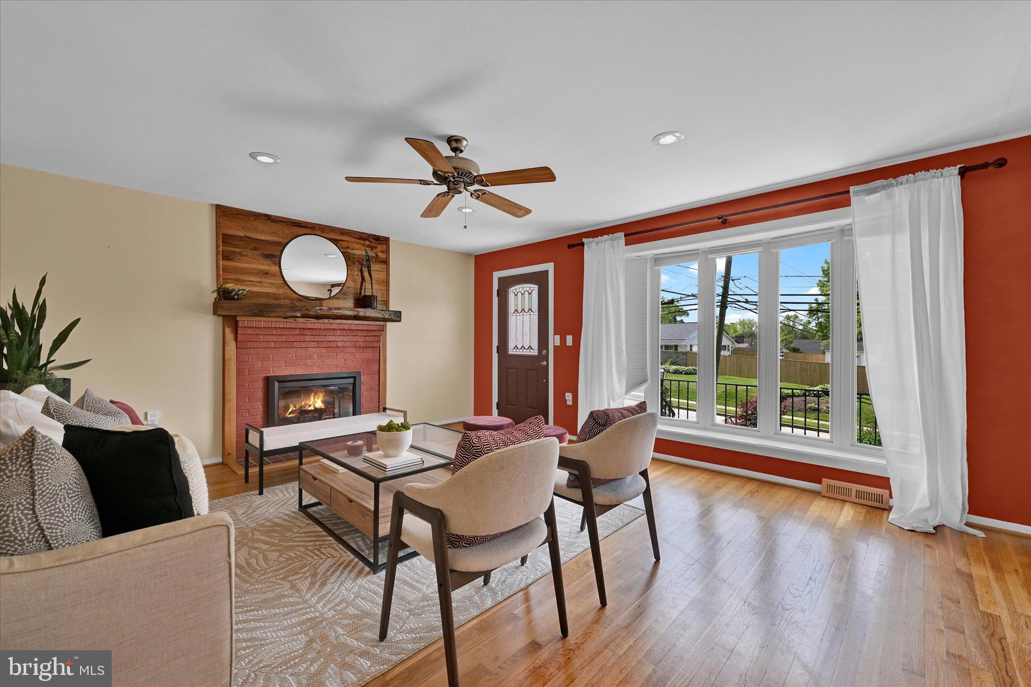 328 Aigburth Road Towson, MD 21286 - Photo 4 of 41