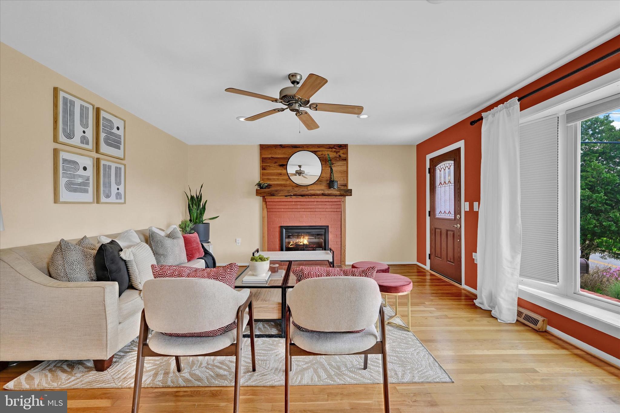 328 Aigburth Road Towson, MD 21286 - Photo 5 of 41