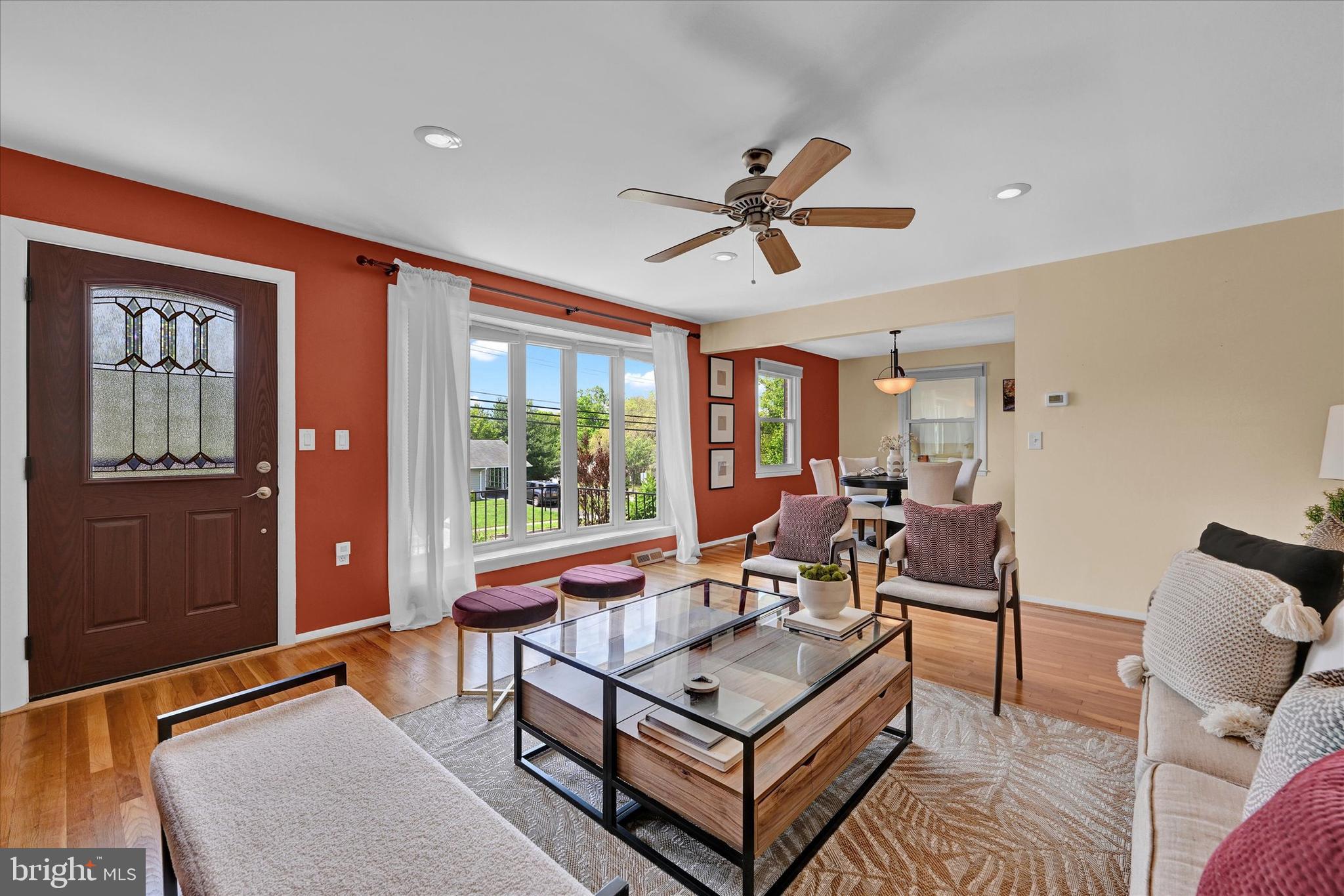 328 Aigburth Road Towson, MD 21286 - Photo 7 of 41