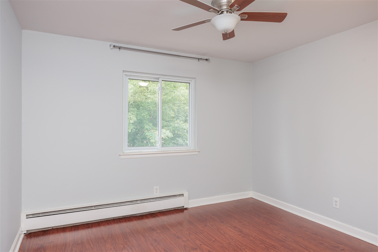 810 Plate Street, Unit : 206 / BLDG: 206 Rochester, MI 48307 - Photo 11 of 14