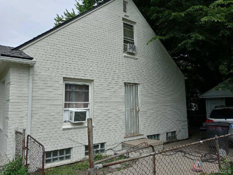 19121 Moross Road Detroit, MI 48224 - Photo 2 of 6 Gallery Image 2