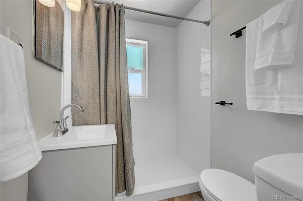 $2,200 | 3080 South Elati Street, Englewood, CO 80110