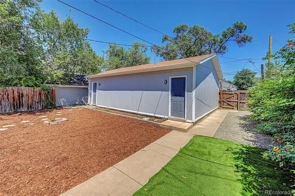 $2,200 | 3080 South Elati Street, Englewood, CO 80110