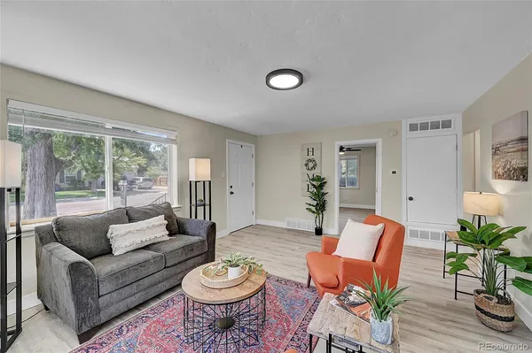 $2,200 | 3080 South Elati Street, Englewood, CO 80110