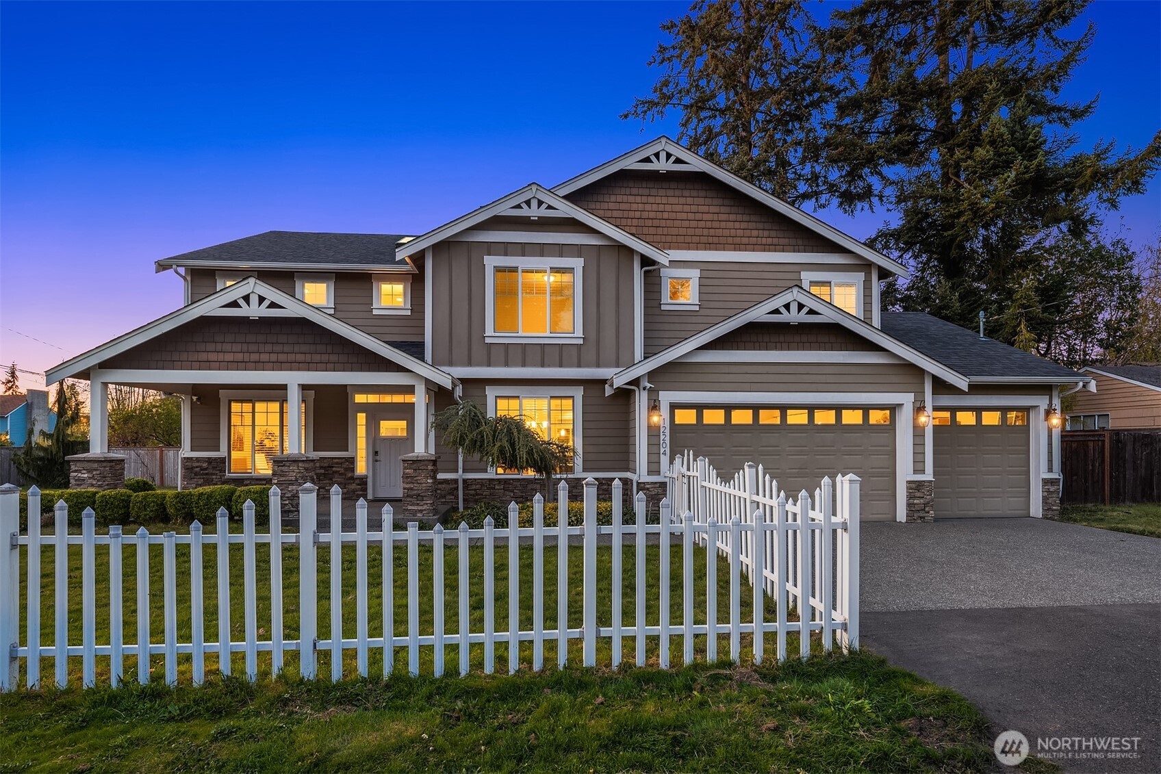 12204 Ashworth Ave North  