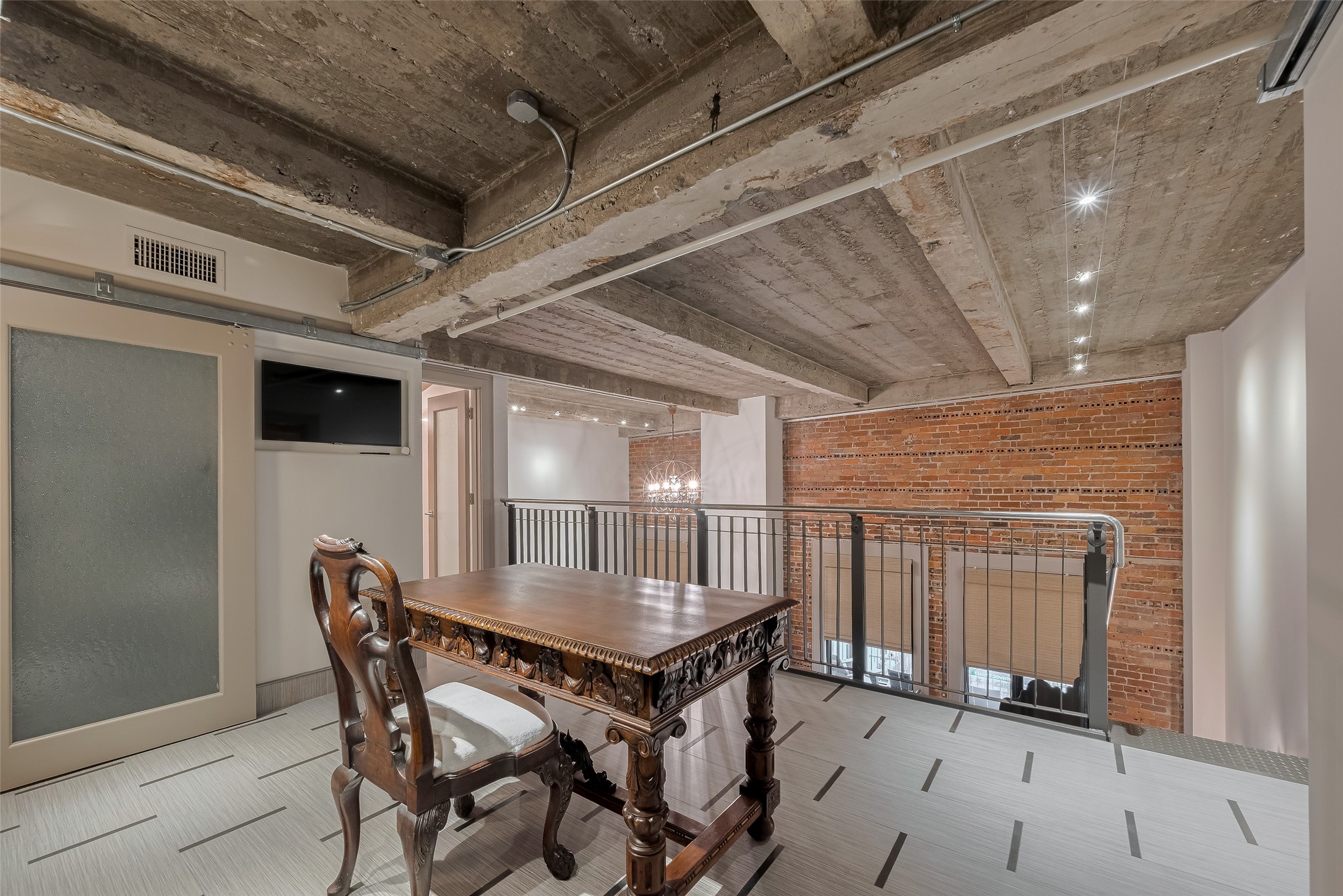 915 Franklin Street, Unit 9N Houston, TX 77002 - Photo 27 of 50