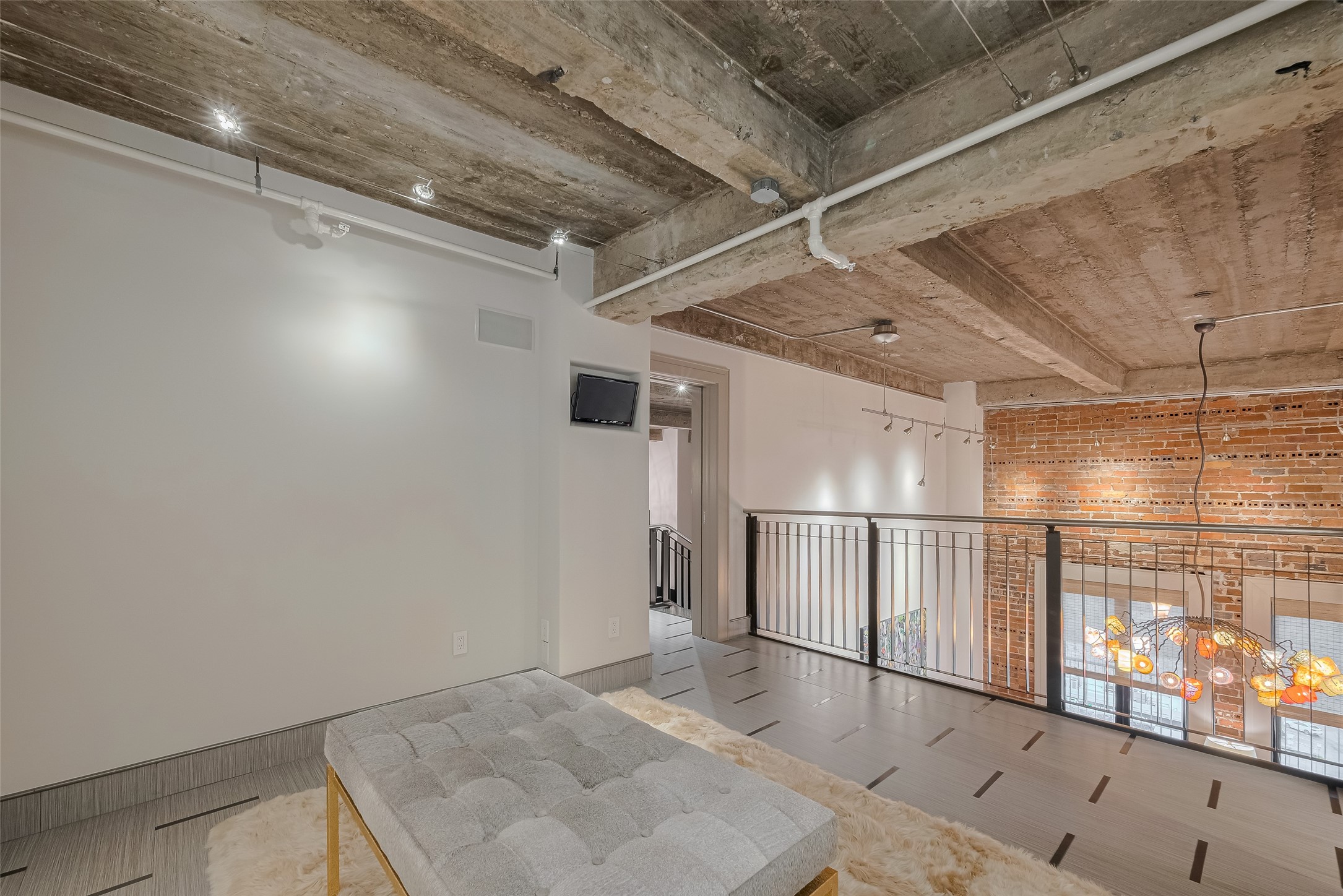 915 Franklin Street, Unit 9N Houston, TX 77002 - Photo 33 of 50
