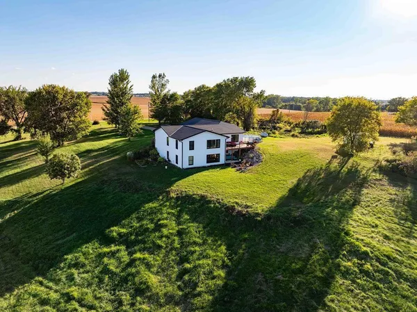 $599,900 | 3271 425th Avenue, Janesville, MN 56048