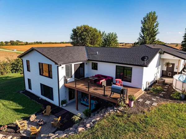 $599,900 | 3271 425th Avenue, Janesville, MN 56048