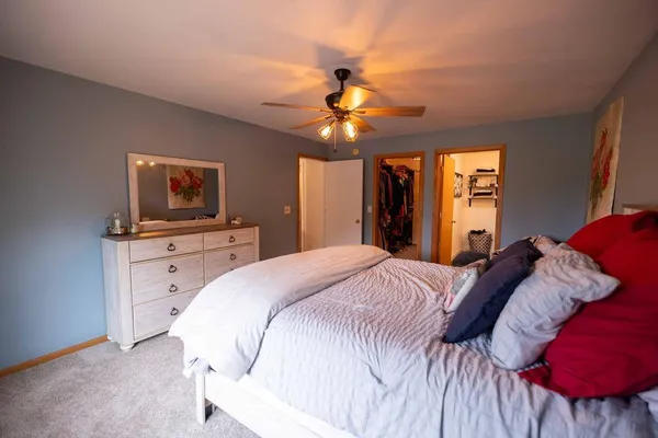 $599,900 | 3271 425th Avenue, Janesville, MN 56048