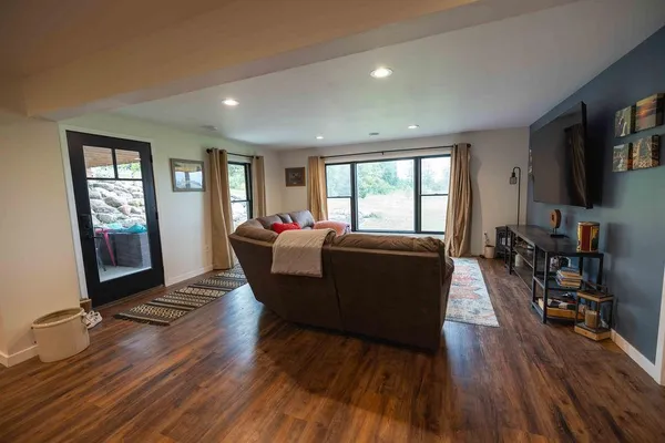 $599,900 | 3271 425th Avenue, Janesville, MN 56048