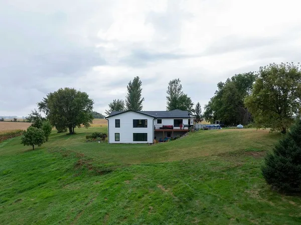 $599,900 | 3271 425th Avenue, Janesville, MN 56048