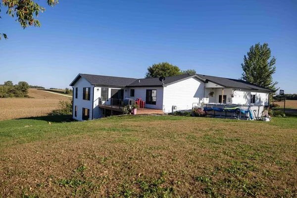 $599,900 | 3271 425th Avenue, Janesville, MN 56048