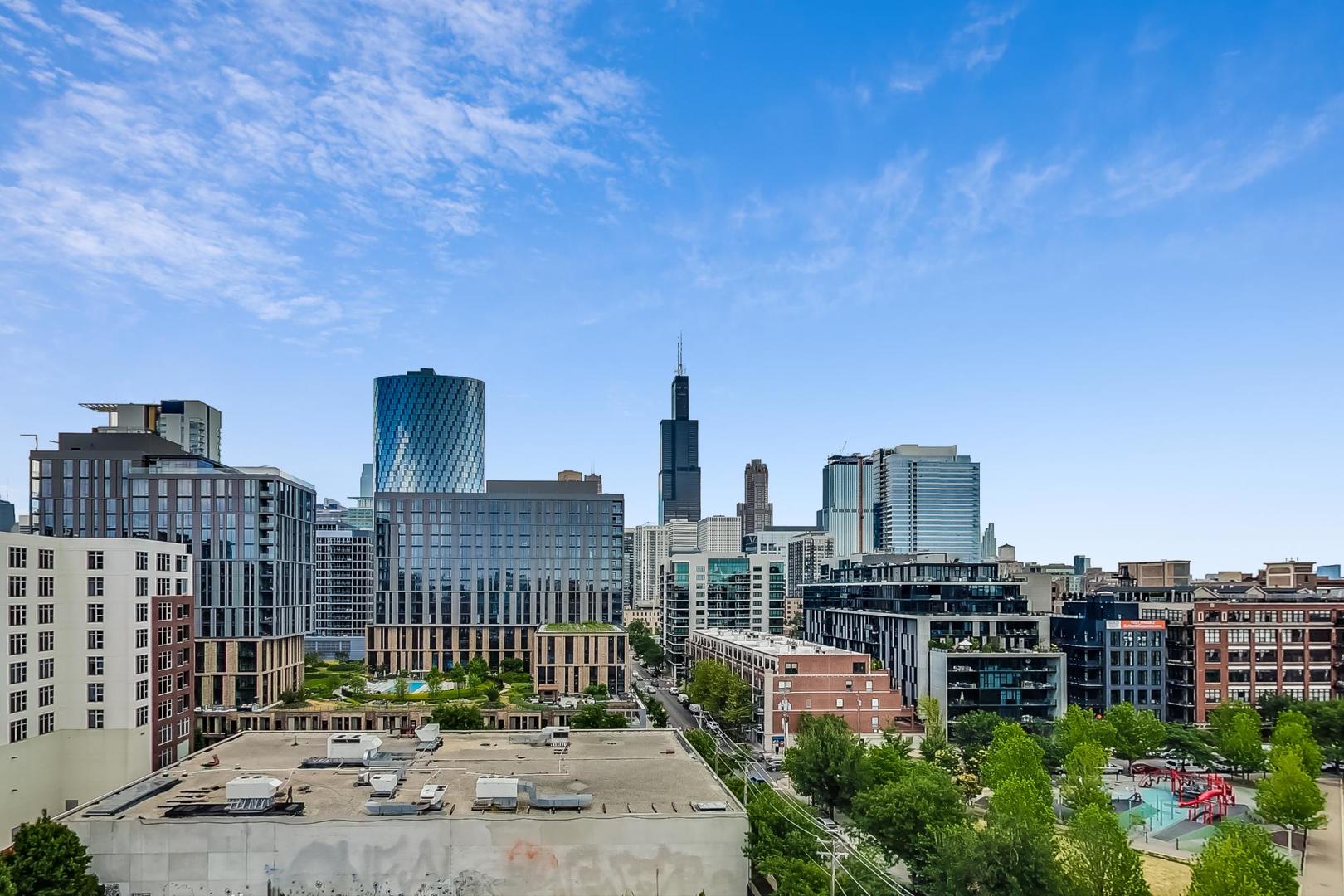 950 West Monroe Street, Unit 902 Chicago, IL 60607 - Photo 22 of 28