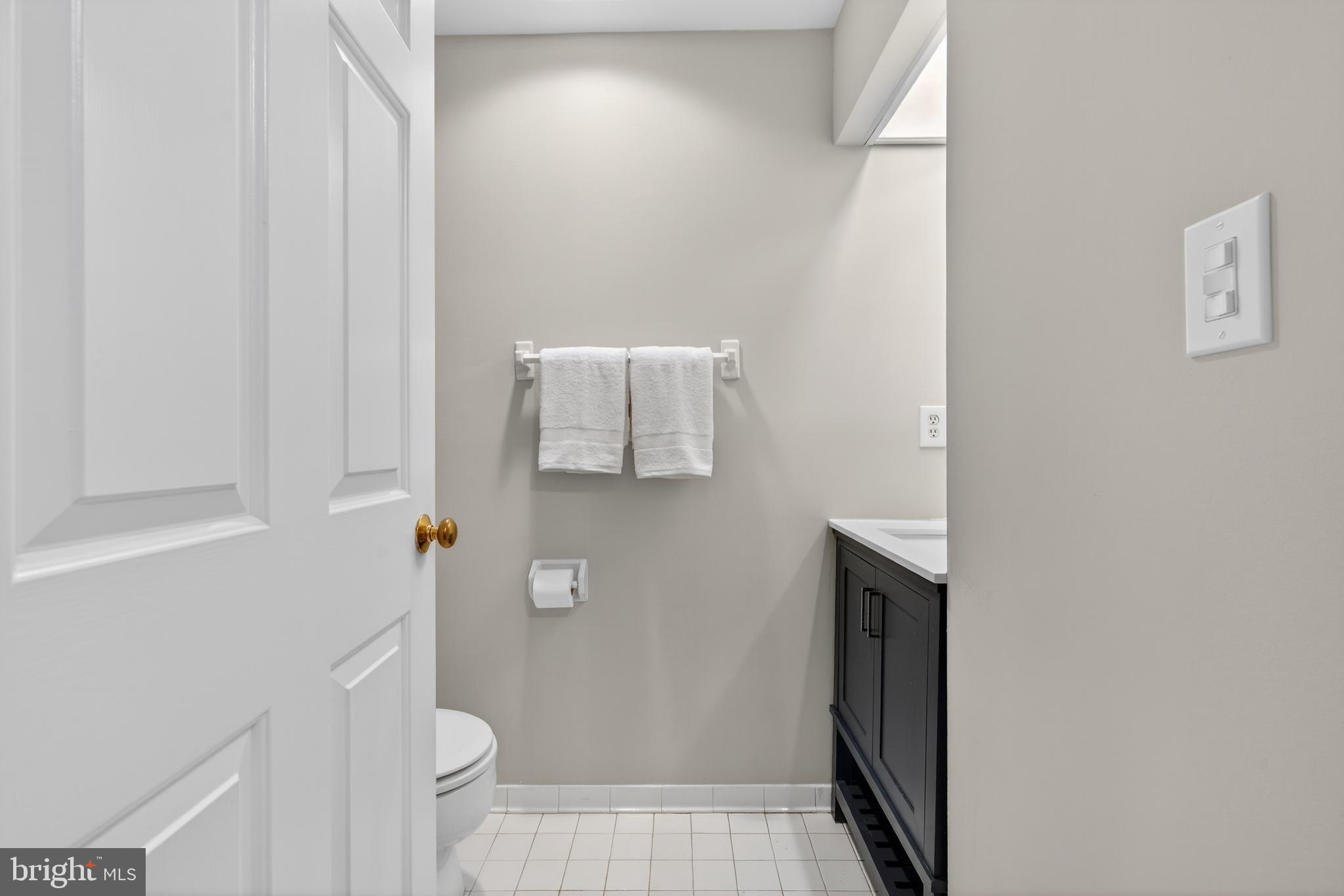 2 Southerly Court, Unit 101 Baltimore, MD 21286 - Photo 15 of 27 Brand new vanity in half bath