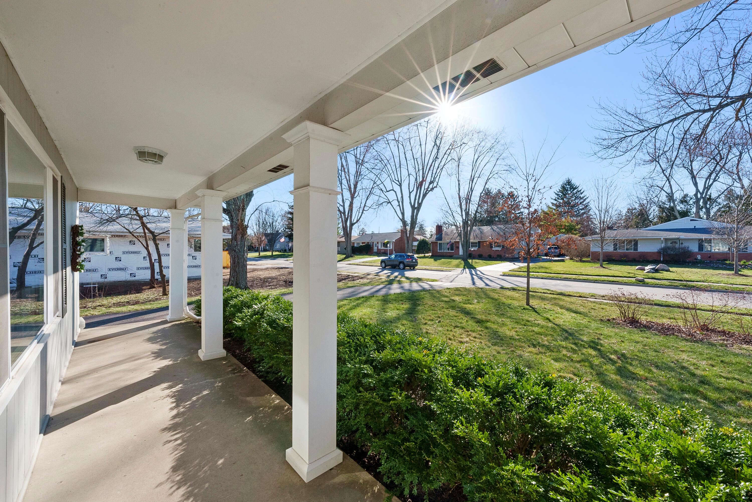 2614 Mt Holyoke Road Columbus, OH 43221 - Photo 3 of 22 DSC03781
