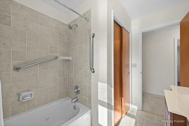 $360,000 | 906 West Roosevelt Road, Wheaton, IL 60187