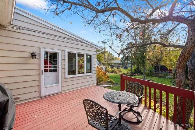 $360,000 | 906 West Roosevelt Road, Wheaton, IL 60187