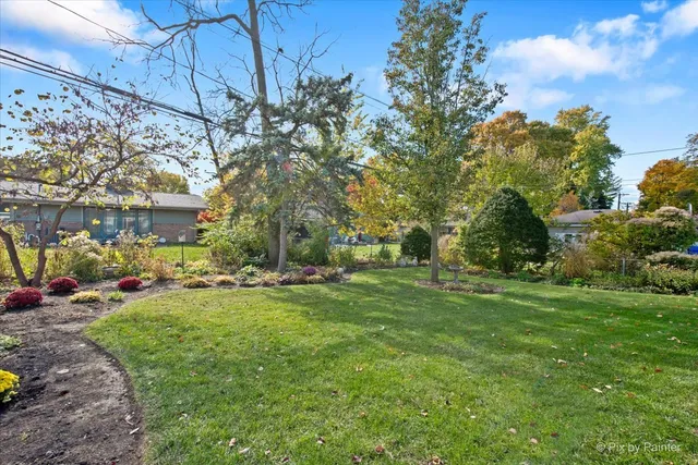 $360,000 | 906 West Roosevelt Road, Wheaton, IL 60187