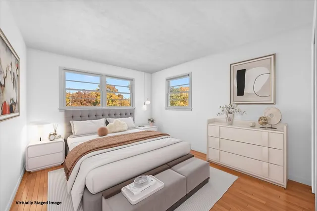 $360,000 | 906 West Roosevelt Road, Wheaton, IL 60187