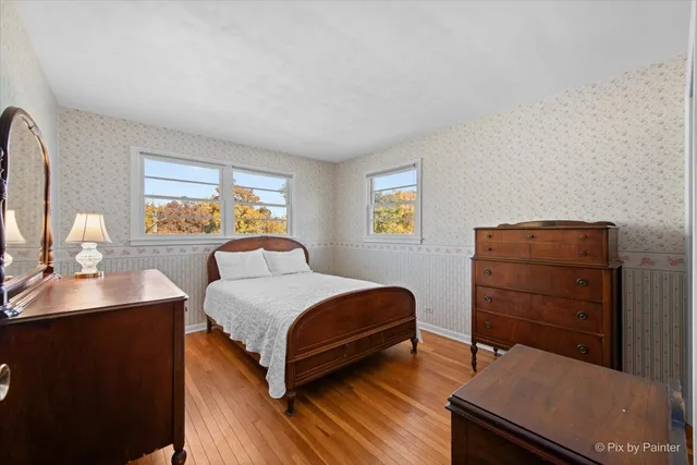 $360,000 | 906 West Roosevelt Road, Wheaton, IL 60187