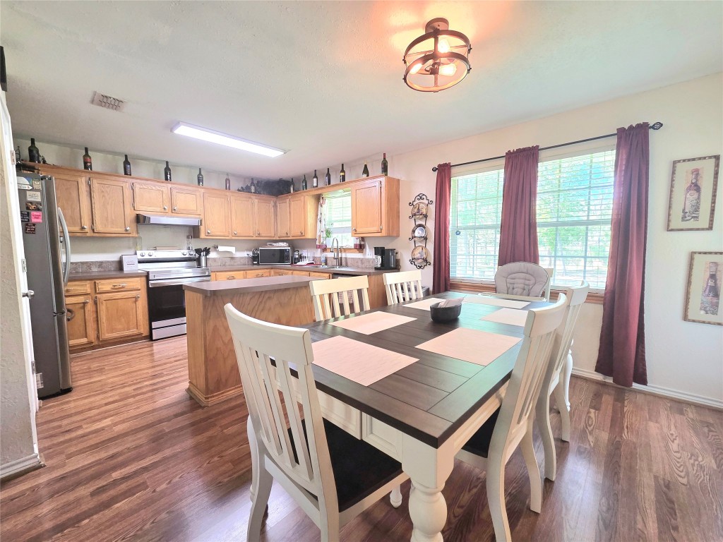 206 Jones Road Elkhart, TX 75839 - Photo 5 of 50