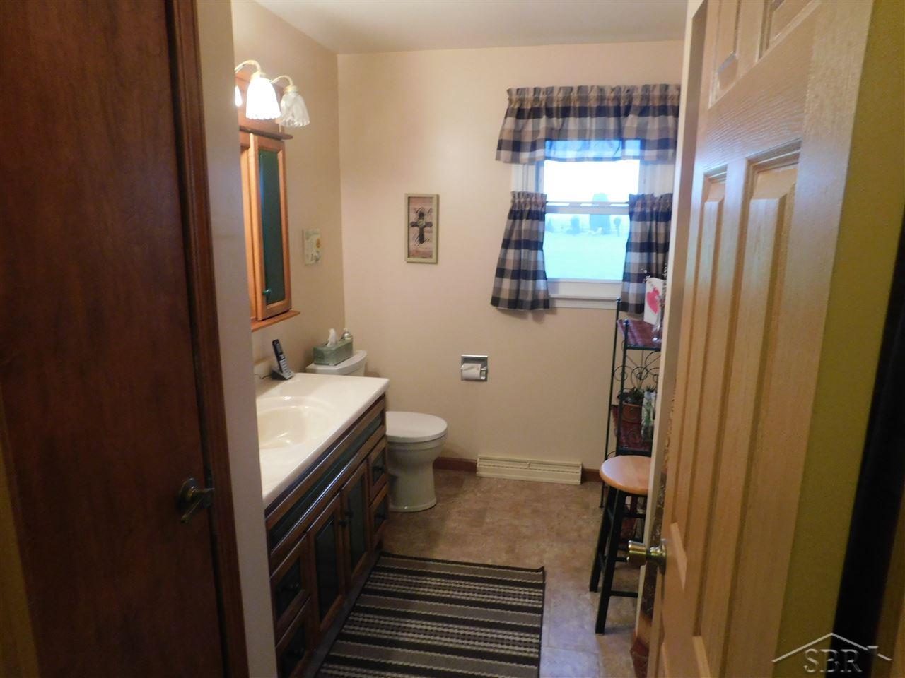 2236 South Miller Road Saginaw, MI 48609 - Photo 9 of 47 31354208-8.JPG