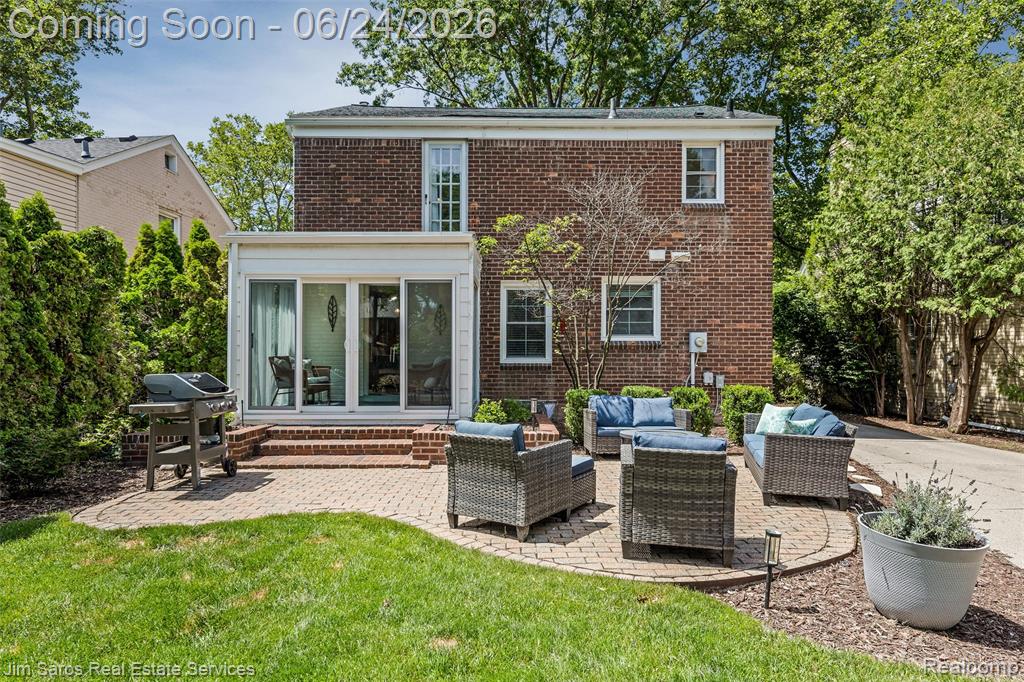 461 Allard Road Grosse Pointe, MI 48236 - Photo 2 of 38