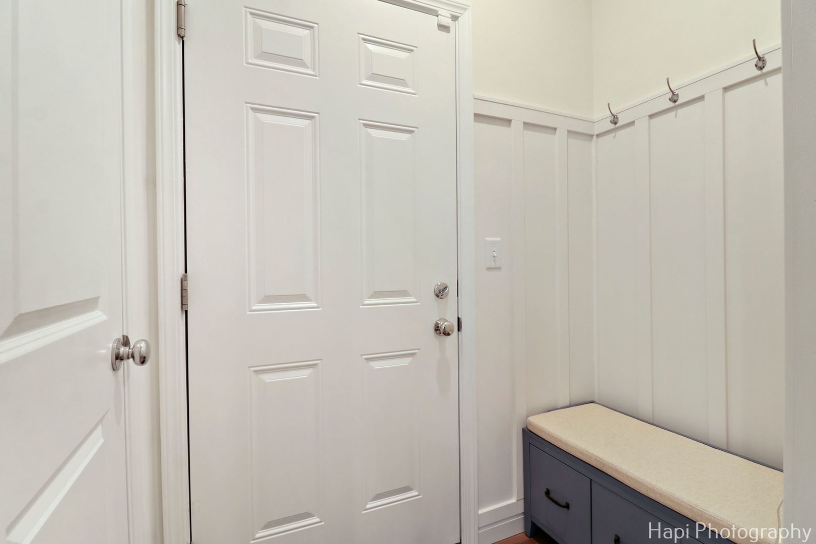 2824 Briargate Drive Lindenhurst, IL 60046 - Photo 10 of 14 a bathroom with a shower toilet and sink