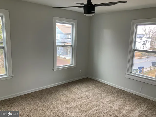 $1,600 | 334 Blue Bell Road, Williamstown, NJ 08094