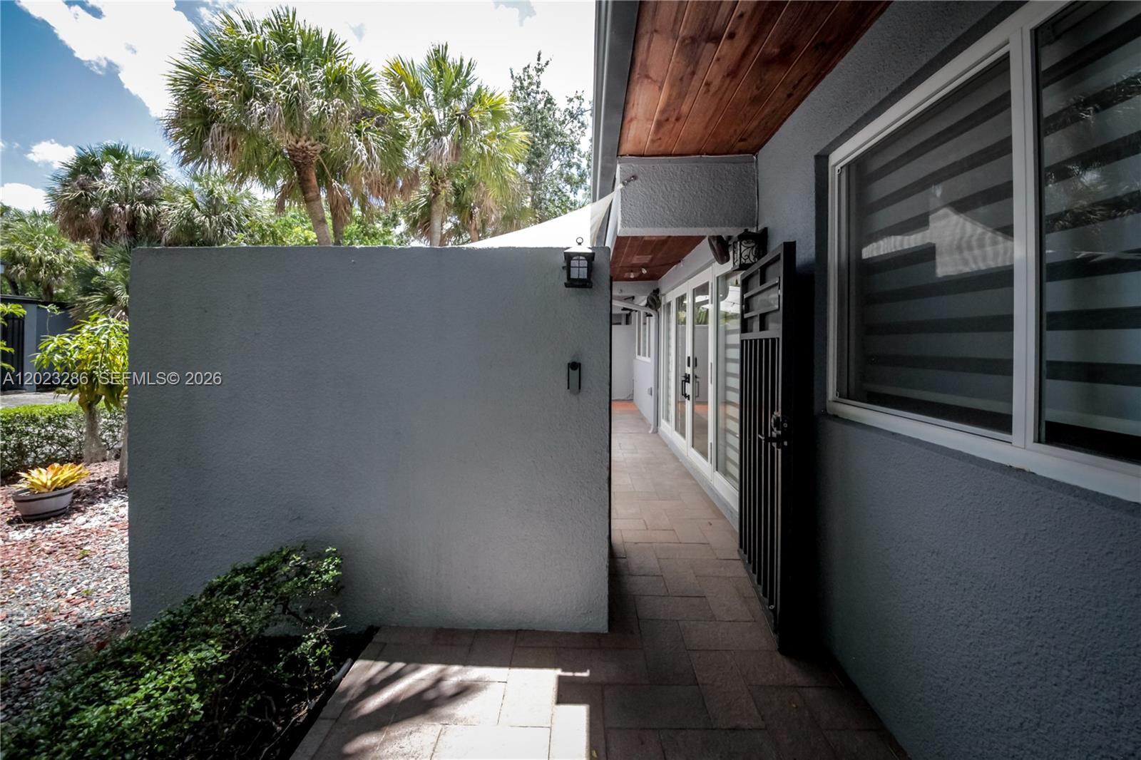 6380 Jack Rabbit Lane Miami Lakes, FL 33014 - Photo 3 of 40