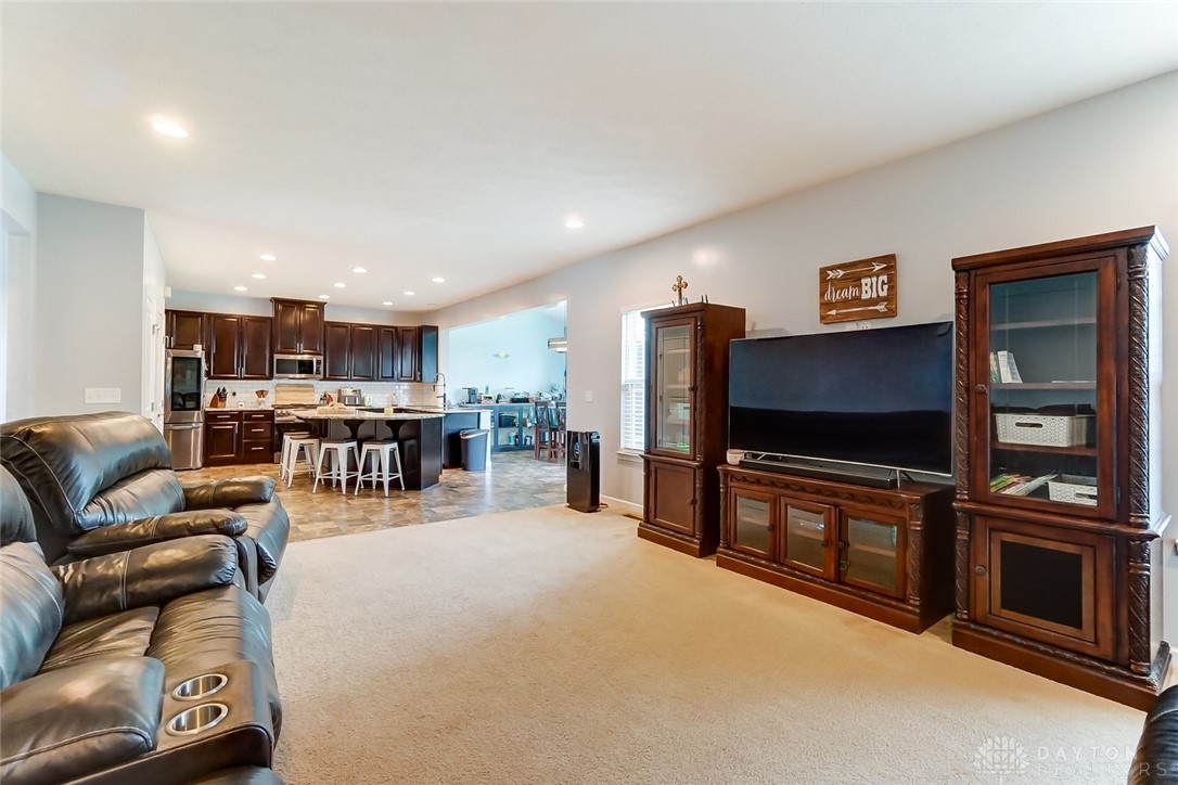 531 Recess Drive Riverside, OH 45404 - Photo 8 of 59 Gallery Image 8