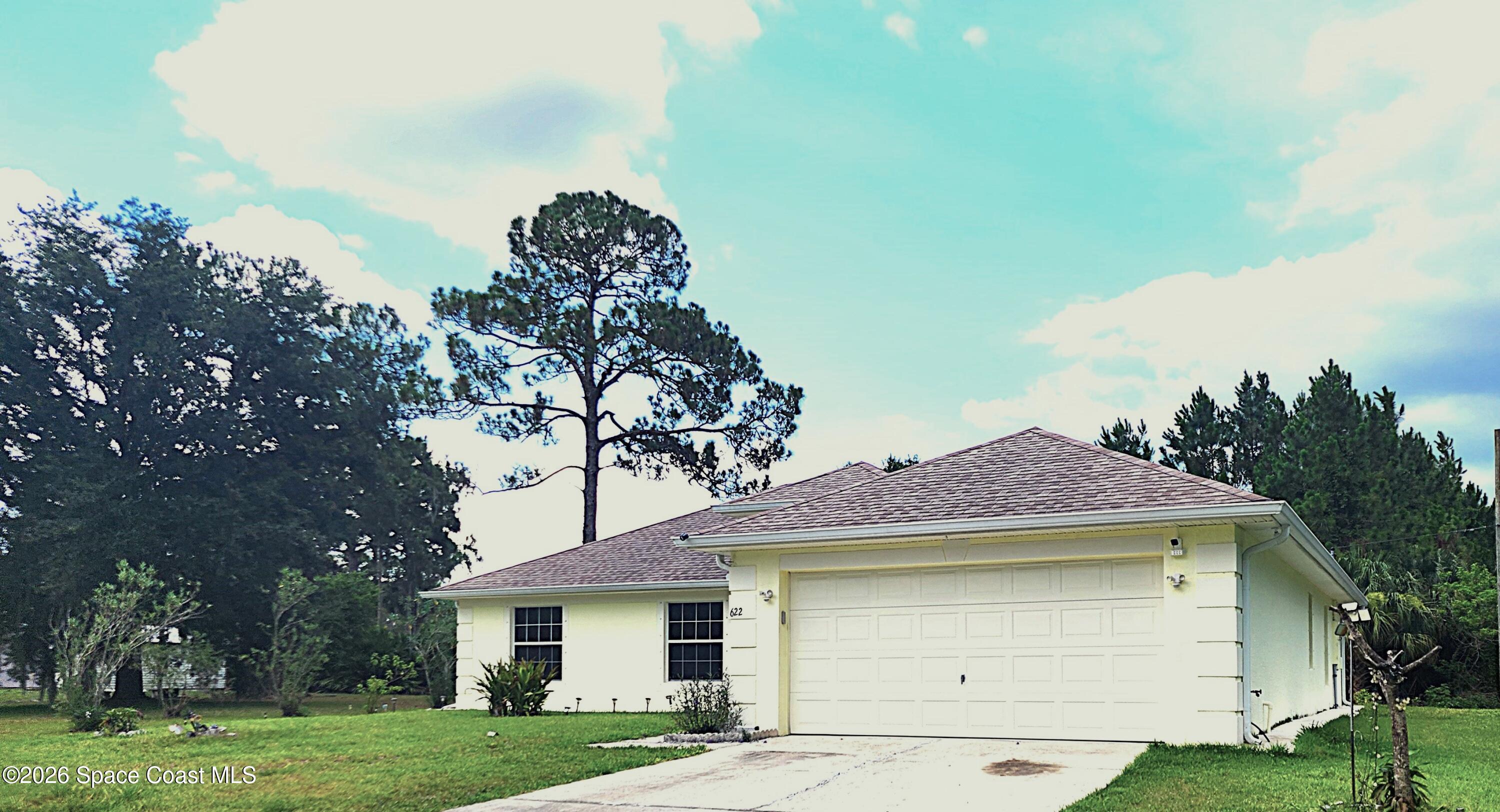 622 Weaver Road Southwest Palm Bay, FL 32908 - Photo 2 of 33 20260619_162848