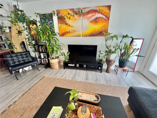 $199,900 | 330 74th Street, Unit 15, Miami Beach, FL 33141