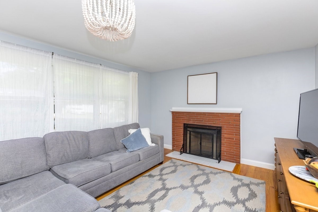 2 Amherst Road Andover, MA 01810 - Photo 10 of 41
