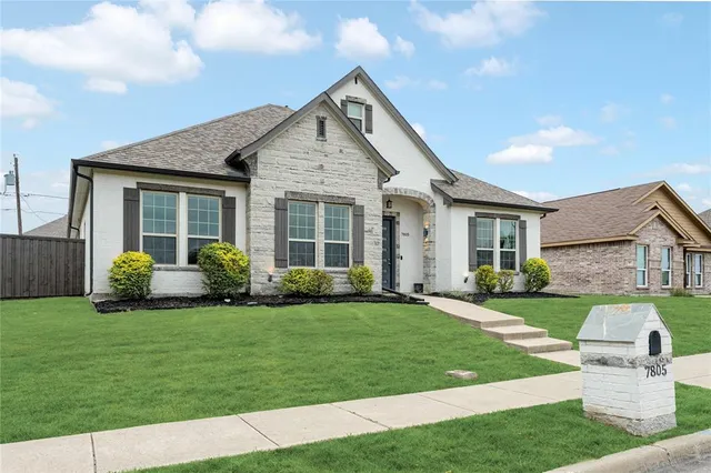 $3,100 | 7805 Pebble Beach Drive, Rowlett, TX 75088