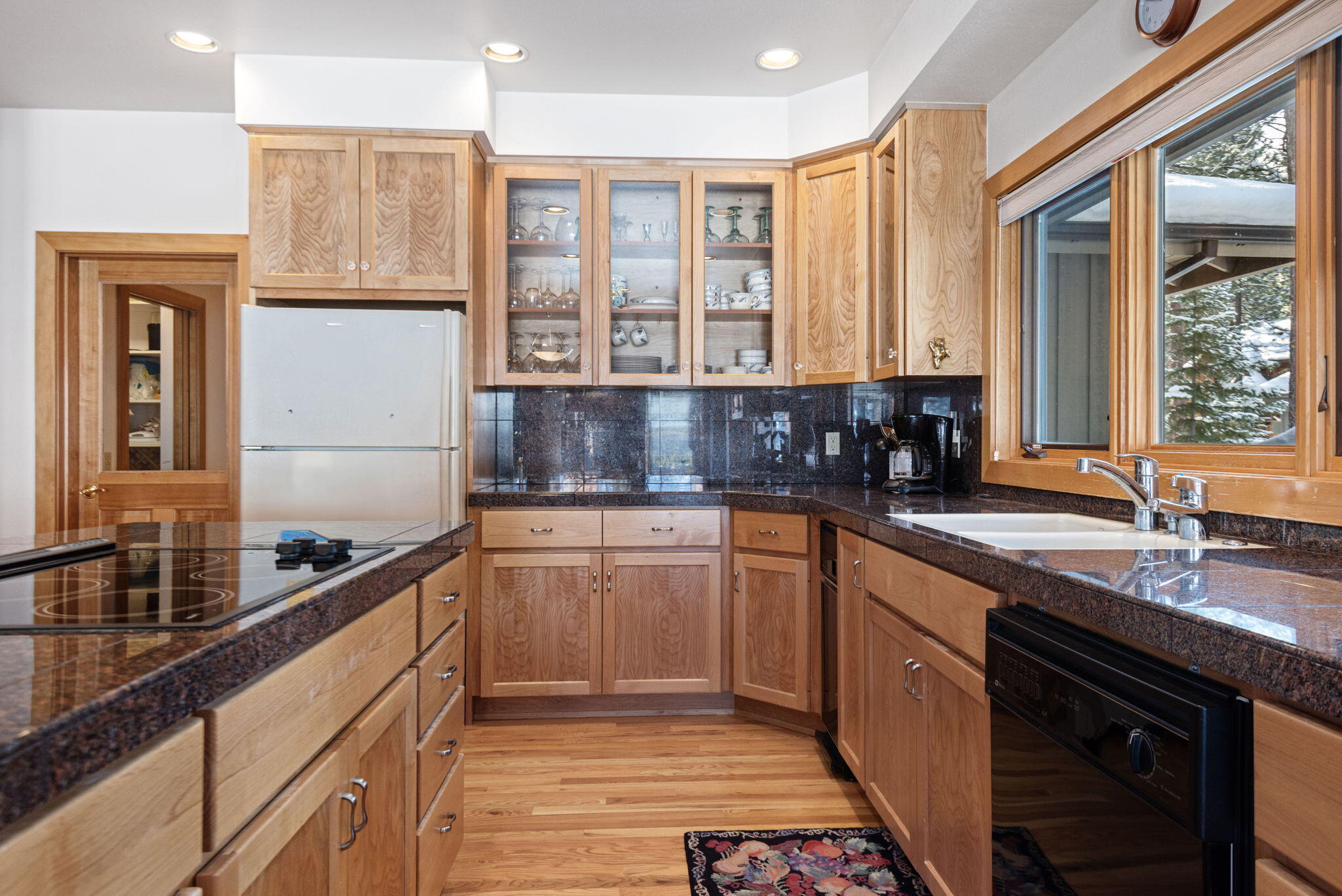 13614 Red Maid Black Butte Ranch, OR 97759 - Photo 8 of 21 10-web-or-mls-DSC_0328