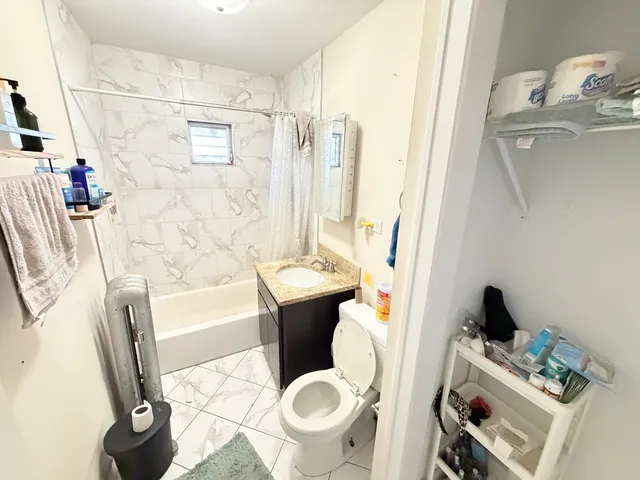 $1,900 | 3153 West Augusta Boulevard, Unit 3B, Chicago, IL 60622