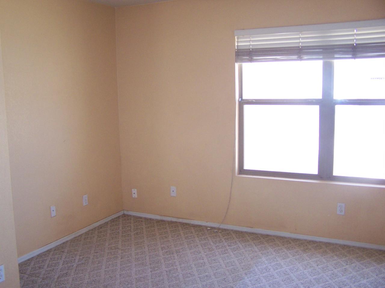 11840 West Bloomfield Road El Mirage, AZ 85335 - Photo 5 of 6 Den