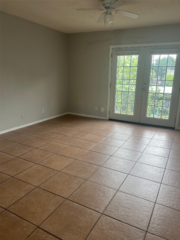 311 East 31st Street, Unit 308 Austin, TX 78705 - Photo 5 of 26 a view of a livingroom with a tiles and a window