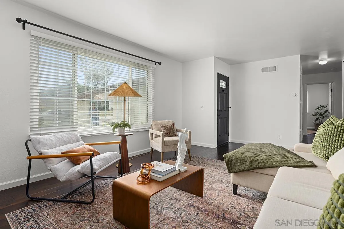 11394 Pegasus Avenue San Diego, CA 92126 - Photo 7 of 46