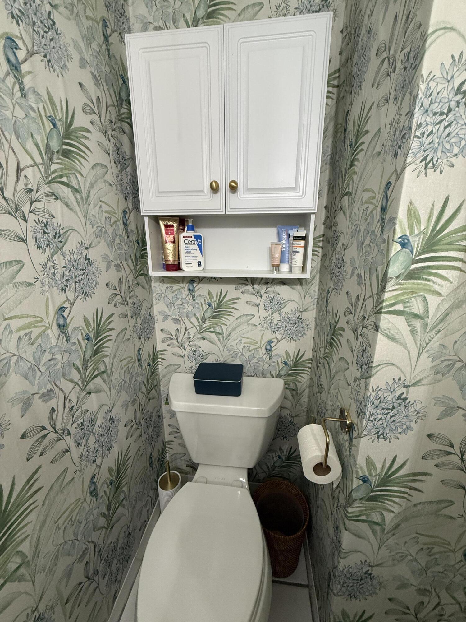 338 Pine Ridge Circle, Unit B2 Greenacres, FL 33463 - Photo 38 of 56 a view of bathroom with a toilet