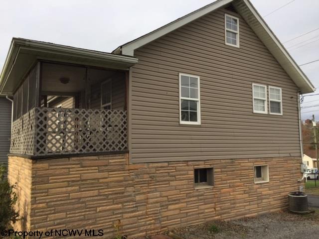 133 Reeves Avenue Fairmont, WV 26554 - Photo 2 of 18 Gallery Image 2