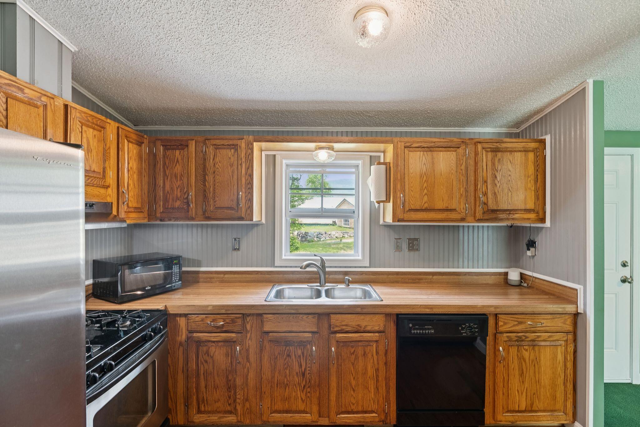 306 Black Mountain Road Sumner, ME 04292 - Photo 8 of 41 Kitchen