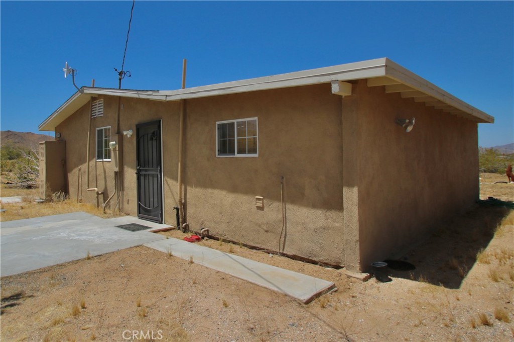 2029 Wamego Road Landers, CA 92285 - Photo 7 of 48