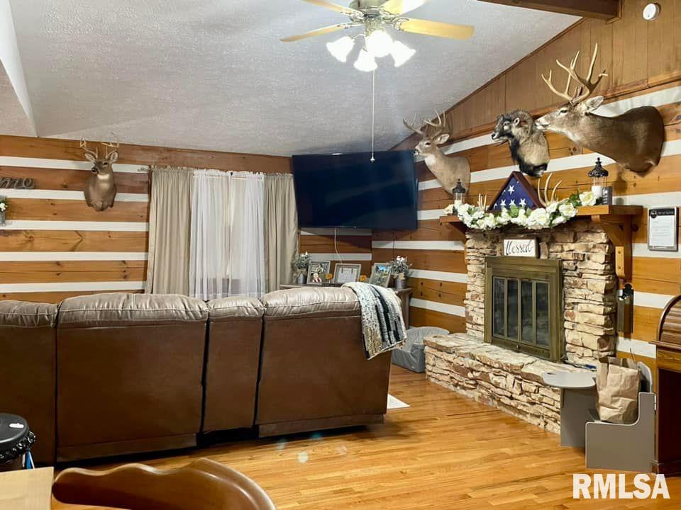 1073 Country Club Road Metropolis, IL 62960 - Photo 11 of 68