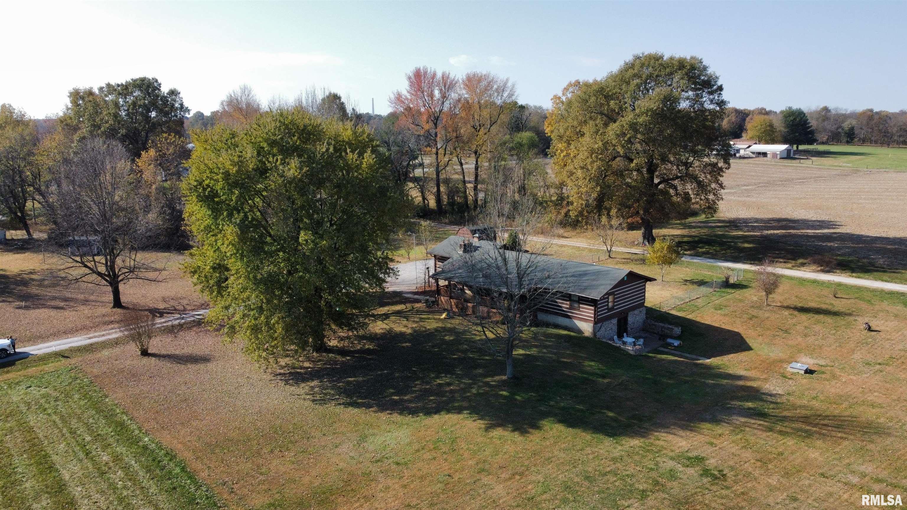 1073 Country Club Road Metropolis, IL 62960 - Photo 2 of 68