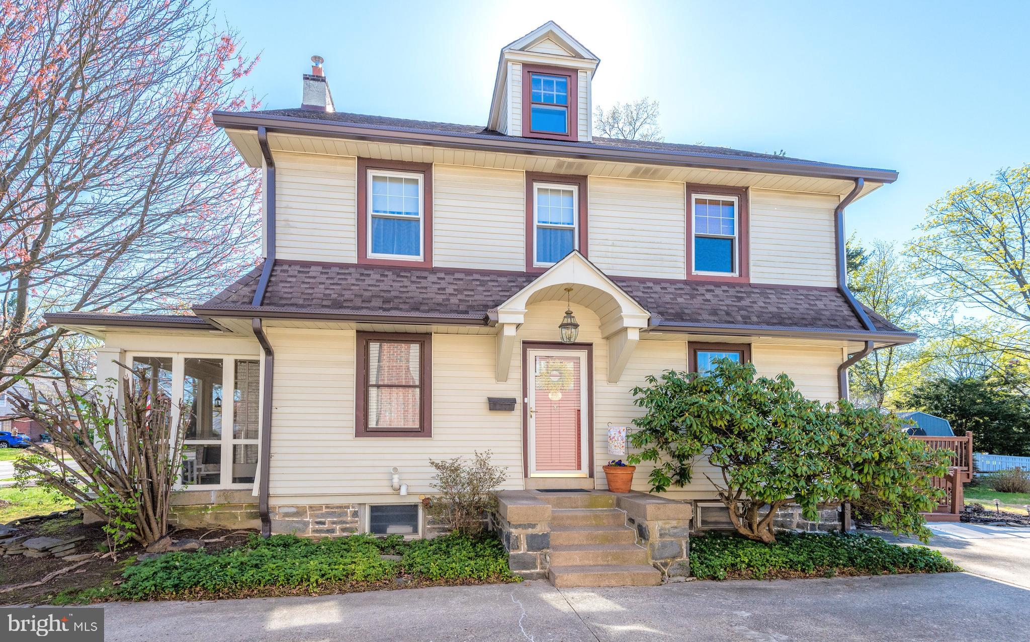 70 Forest Road Springfield, PA 19064 - Photo 2 of 36
